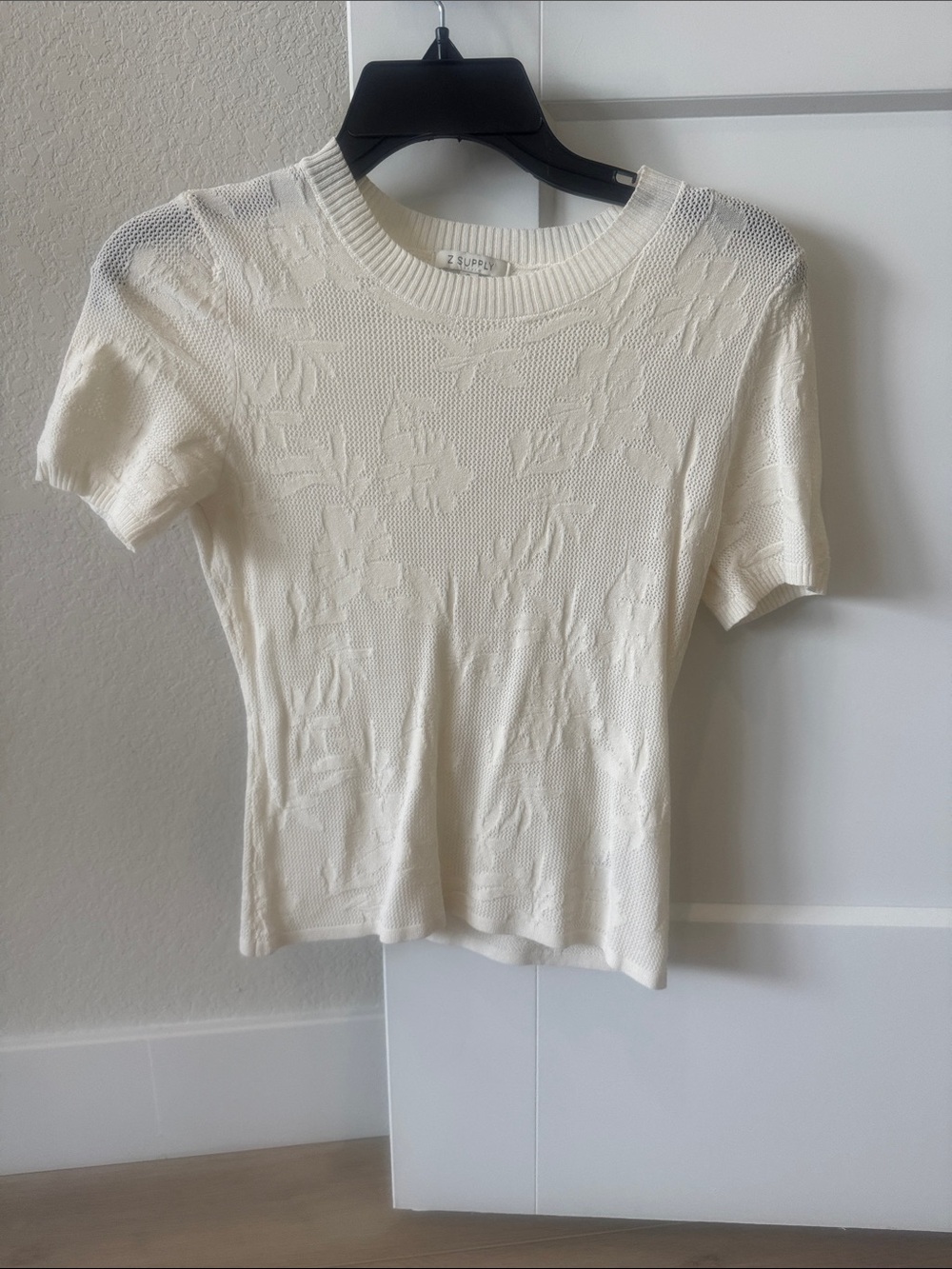Z Supply Cream Short Sleeve Floral Knit Tee